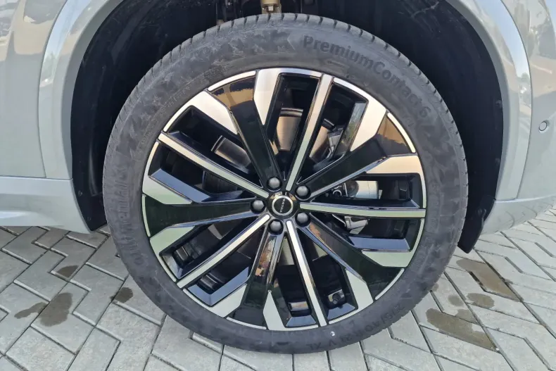 Volvo XC90 din 2025 cu 2.775 km - oferta VOL151532 - foto 4