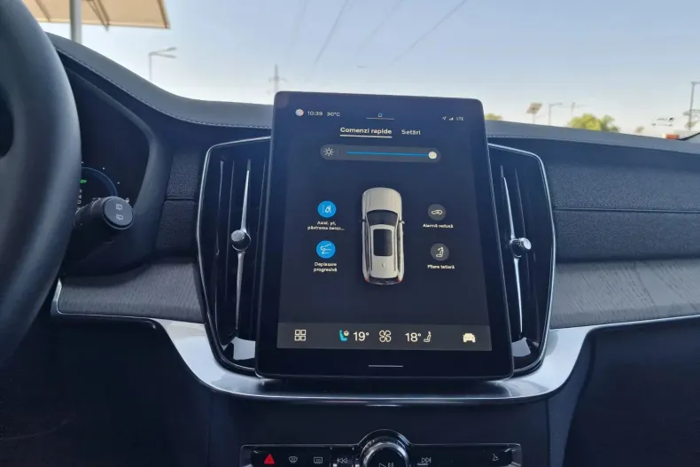 Volvo XC90 din 2025 cu 2.775 km - oferta VOL151532 - foto 19