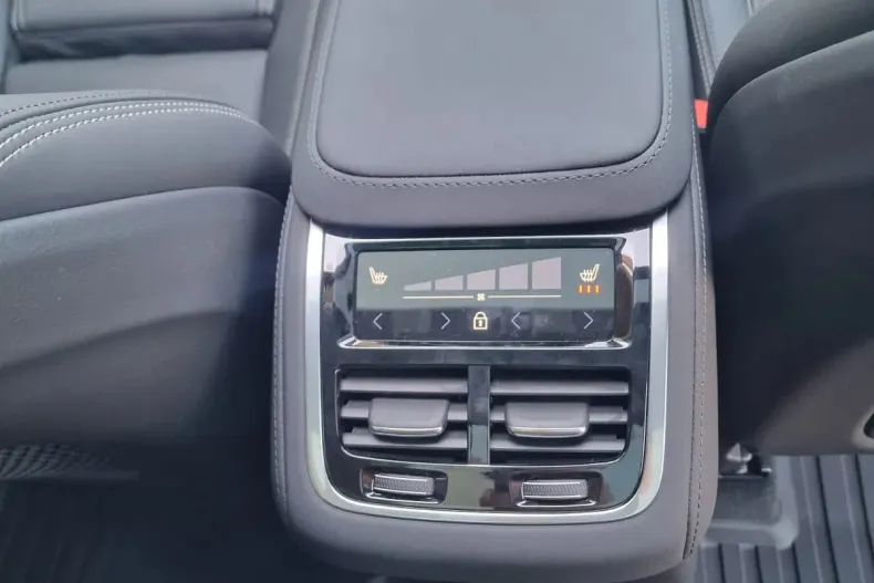 Volvo XC90 din 2025 cu 2.775 km - oferta VOL151532 - foto 33