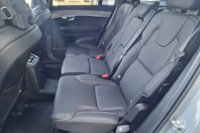 Volvo XC90 din 2025 cu 2.775 km - oferta VOL151532 - foto 34