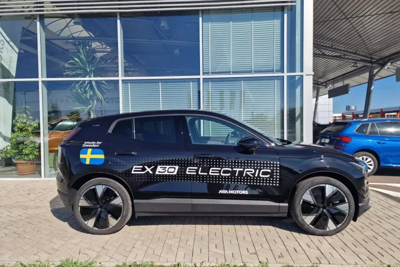 Volvo EX30 din 2025 cu 2.005 km - oferta VOL151533 - foto 4