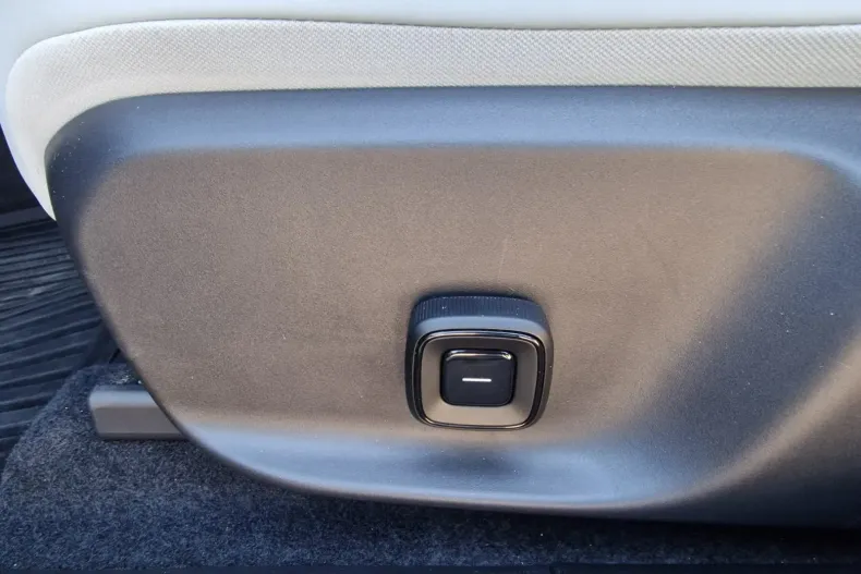 Volvo EX30 din 2025 cu 2.005 km - oferta VOL151533 - foto 11