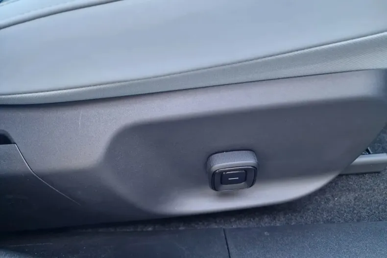 Volvo EX30 din 2025 cu 2.005 km - oferta VOL151533 - foto 26