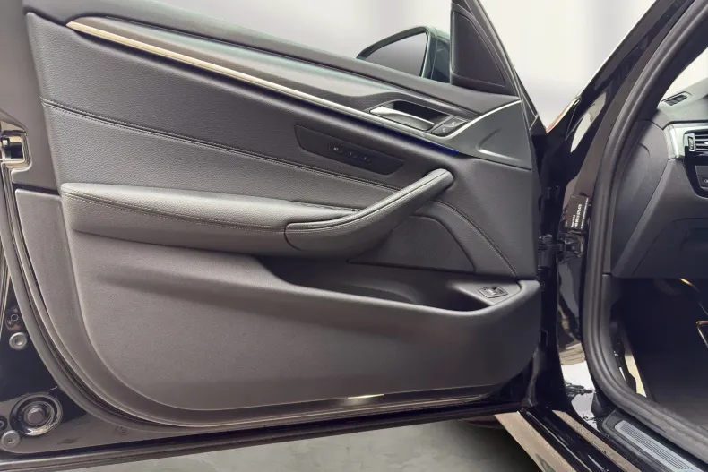 BMW Seria 5 din 2022 cu 58.000 km - oferta BMW151543 - foto 9