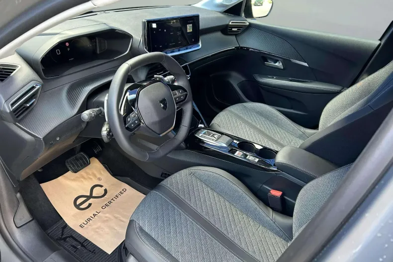 Peugeot 208 din 2025 cu 1.700 km - oferta PEU151554 - foto 9