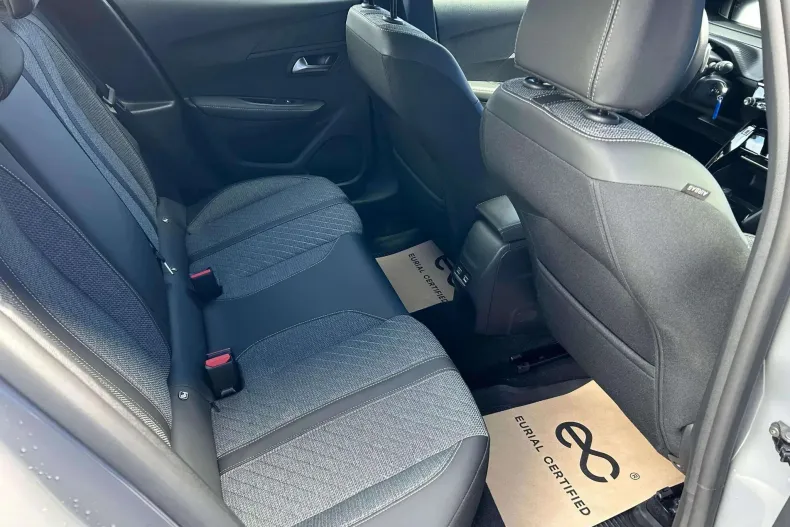 Peugeot 208 din 2025 cu 1.700 km - oferta PEU151554 - foto 13