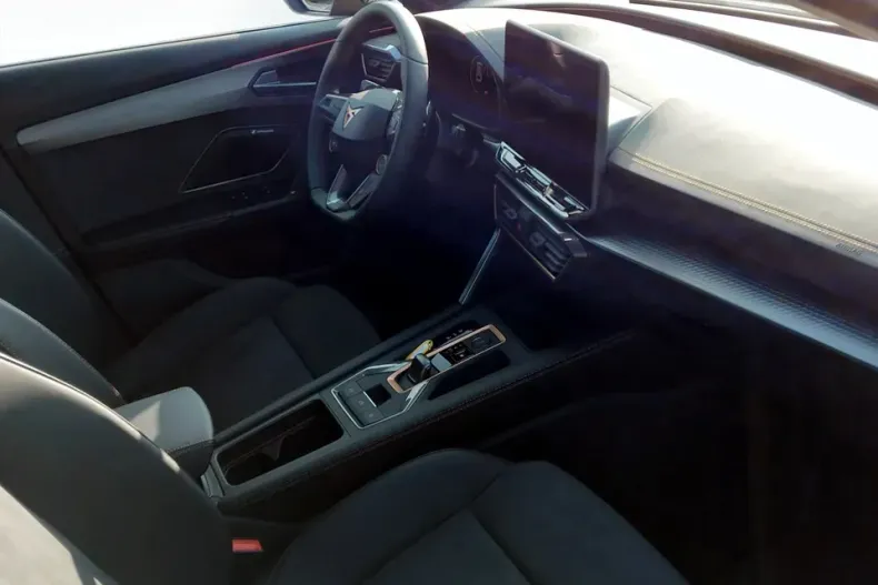 Cupra Formentor din 2025 cu 3.000 km - oferta CUP151557 - foto 10