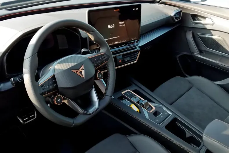 Cupra Formentor din 2025 cu 3.000 km - oferta CUP151557 - foto 11