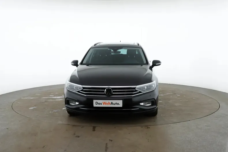 Volkswagen Passat din 2022 cu 156.724 km - oferta VOL151558 - foto 2