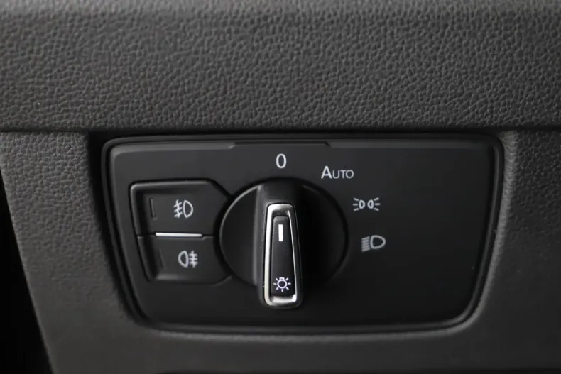 Volkswagen Passat din 2022 cu 156.724 km - oferta VOL151558 - foto 14