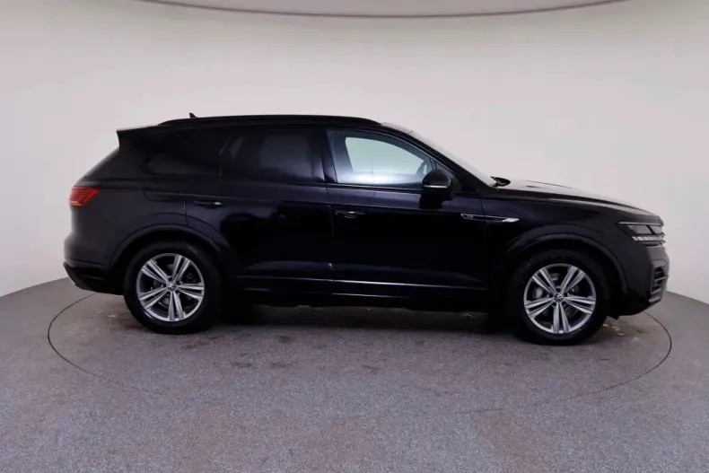 Volkswagen Touareg din 2022 cu 111.306 km - oferta VOL151560 - foto 4