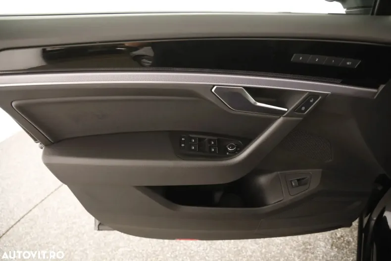 Volkswagen Touareg din 2022 cu 111.306 km - oferta VOL151560 - foto 9