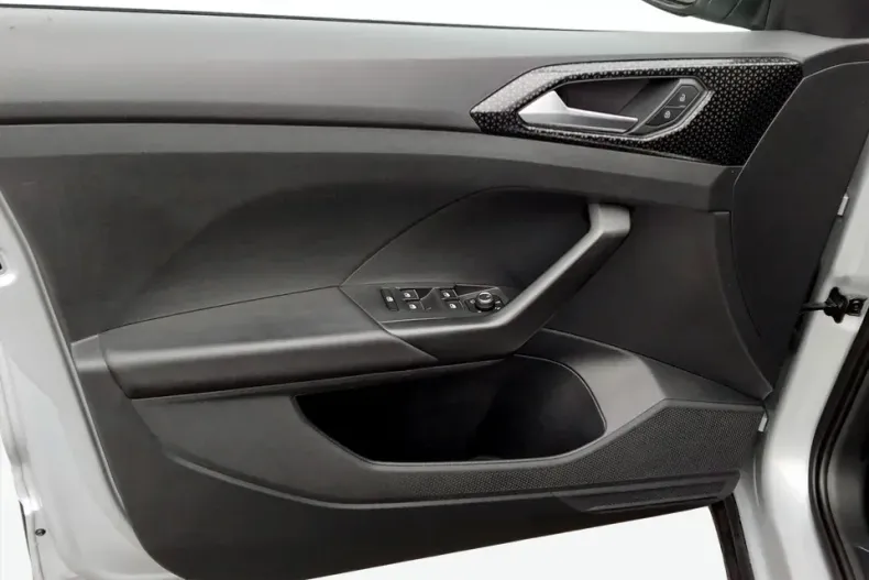 Volkswagen T-Cross din 2022 cu 63.718 km - oferta VOL151561 - foto 9