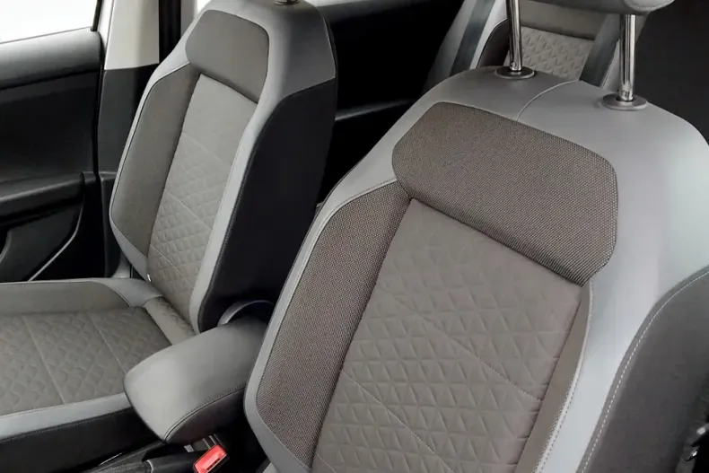 Volkswagen T-Cross din 2022 cu 63.718 km - oferta VOL151561 - foto 19