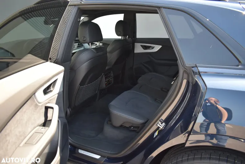 Audi Q8 din 2024 cu 3.000 km - oferta AUD151564 - foto 26