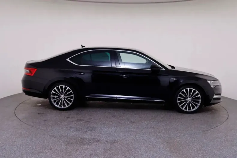 Skoda Superb din 2022 cu 150.758 km - oferta SKO151571 - foto 4