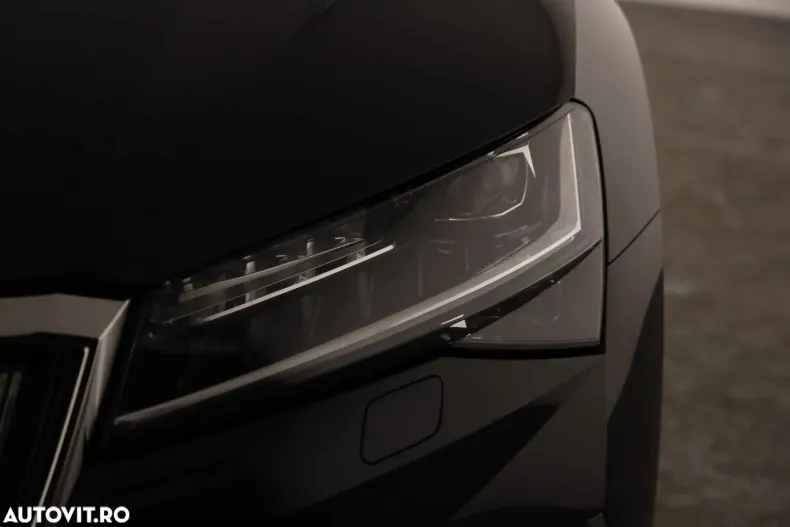 Skoda Superb din 2022 cu 150.758 km - oferta SKO151571 - foto 26