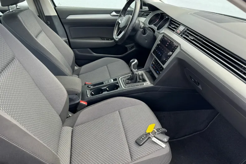 Volkswagen Passat din 2021 cu 175.000 km - oferta VOL151575 - foto 8