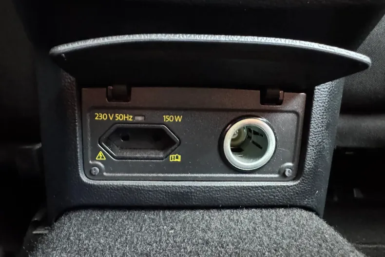 Volkswagen Passat din 2021 cu 175.000 km - oferta VOL151575 - foto 11