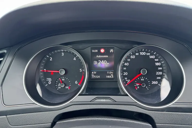 Volkswagen Passat din 2021 cu 175.000 km - oferta VOL151575 - foto 14