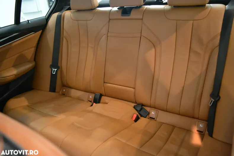 BMW Seria 5 din 2019 cu 105.947 km - oferta BMW151576 - foto 13