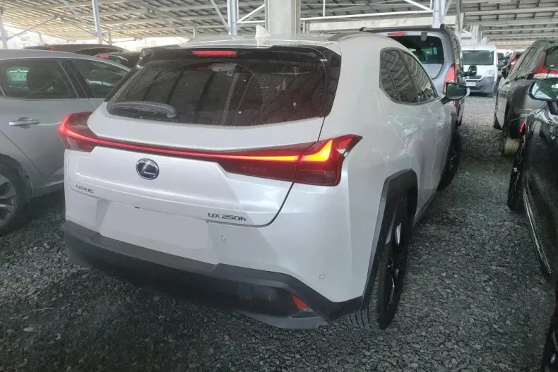 Lexus UX din 2021 cu 82.124 km - oferta LEX151624 - foto 4