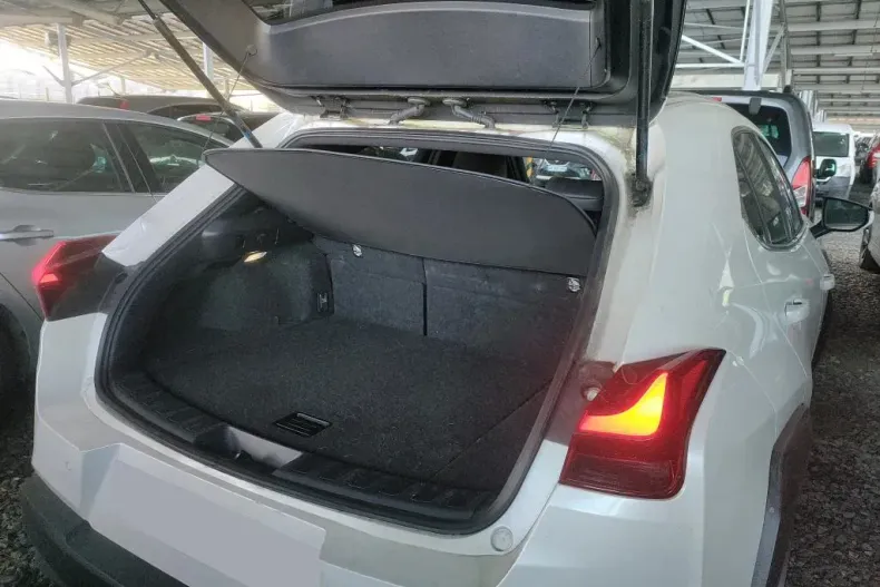 Lexus UX din 2021 cu 82.124 km - oferta LEX151624 - foto 5