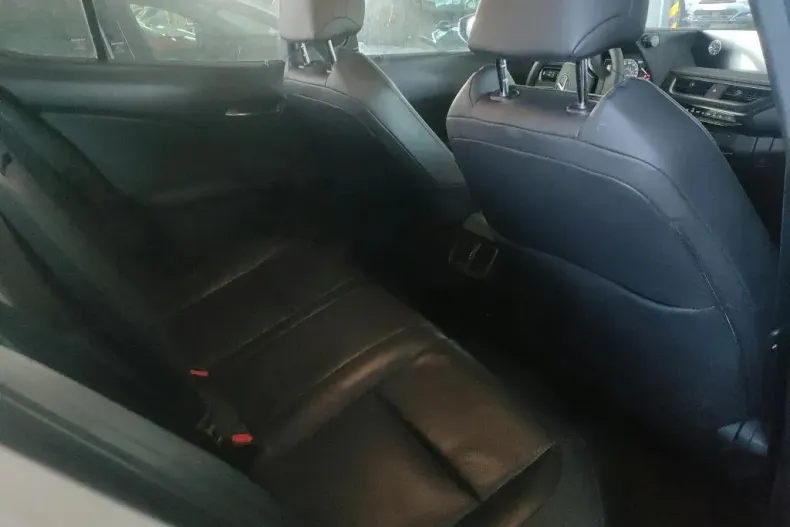 Lexus UX din 2021 cu 82.124 km - oferta LEX151624 - foto 9