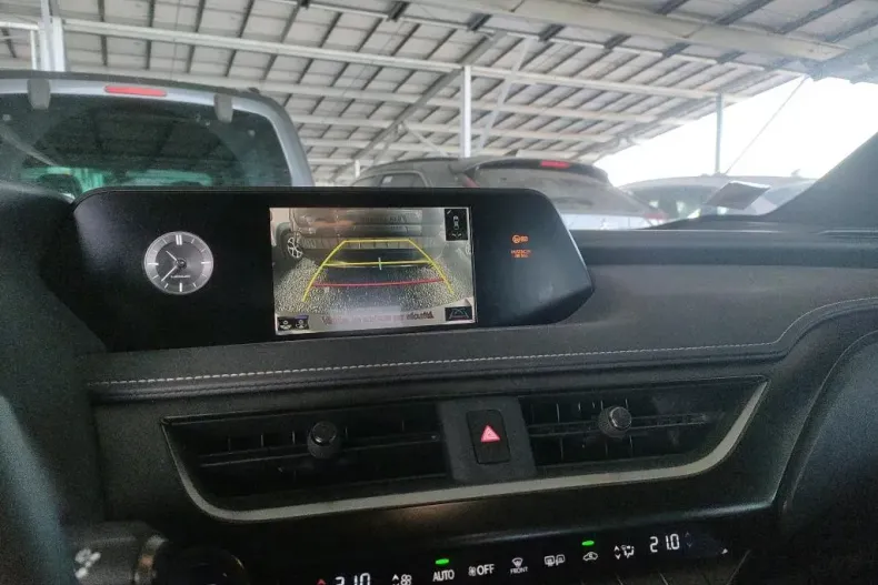 Lexus UX din 2021 cu 82.124 km - oferta LEX151624 - foto 11