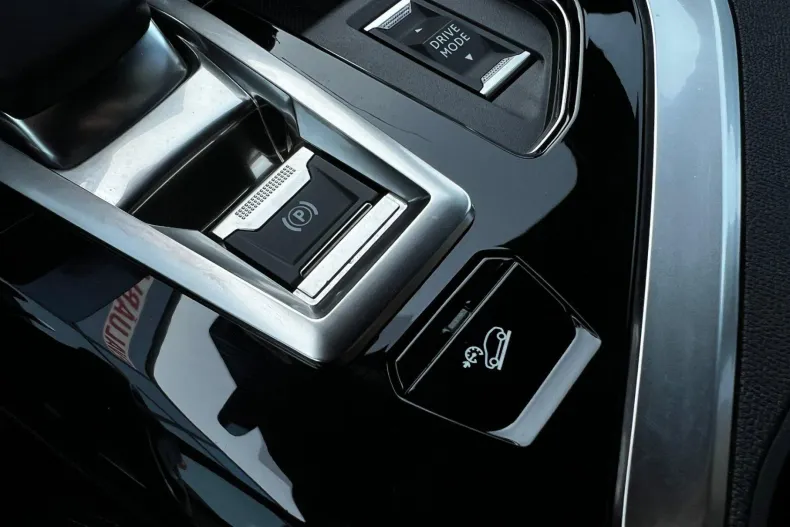 Peugeot 3008 din 2021 cu 163.072 km - oferta PEU151626 - foto 18