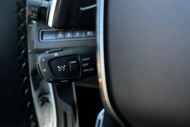 Peugeot 3008 din 2021 cu 163.072 km - oferta PEU151626 - foto 27