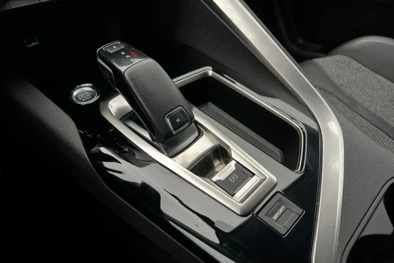 Peugeot 3008 din 2019 cu 160.606 km - oferta PEU151628 - foto 14