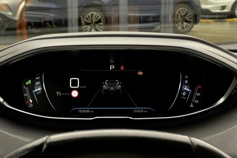 Peugeot 3008 din 2019 cu 160.606 km - oferta PEU151628 - foto 19