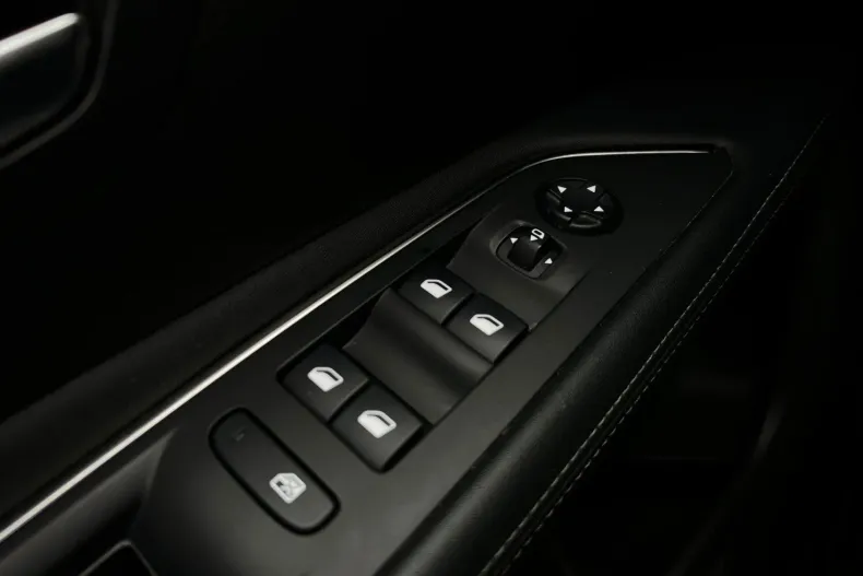 Peugeot 3008 din 2019 cu 160.606 km - oferta PEU151628 - foto 28