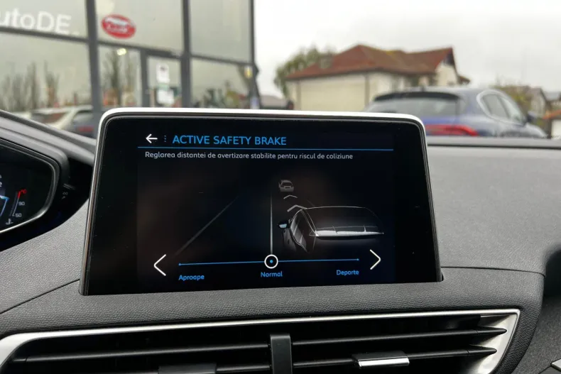 Peugeot 3008 din 2019 cu 160.606 km - oferta PEU151628 - foto 37