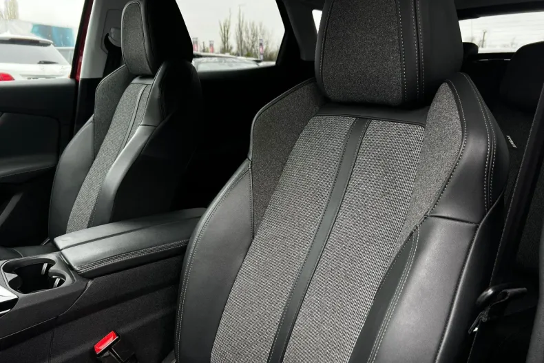 Peugeot 3008 din 2019 cu 160.606 km - oferta PEU151628 - foto 40