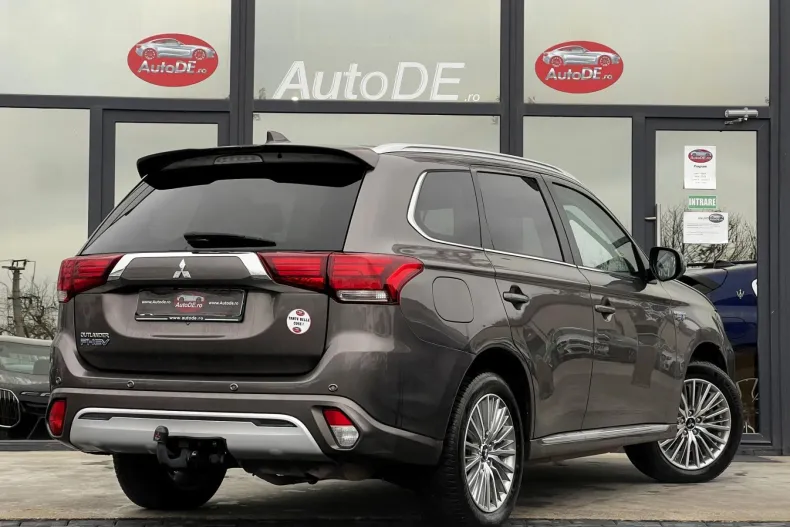 Mitsubishi Outlander din 2020 cu 101.556 km - oferta MIT151630 - foto 4