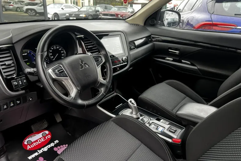 Mitsubishi Outlander din 2020 cu 101.556 km - oferta MIT151630 - foto 5