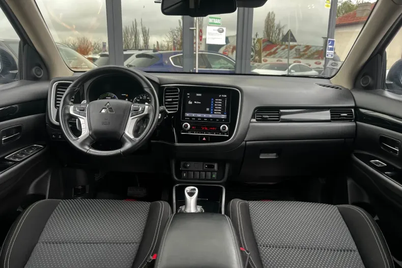 Mitsubishi Outlander din 2020 cu 101.556 km - oferta MIT151630 - foto 7
