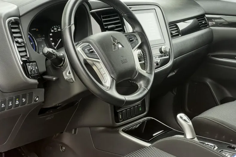 Mitsubishi Outlander din 2020 cu 101.556 km - oferta MIT151630 - foto 12