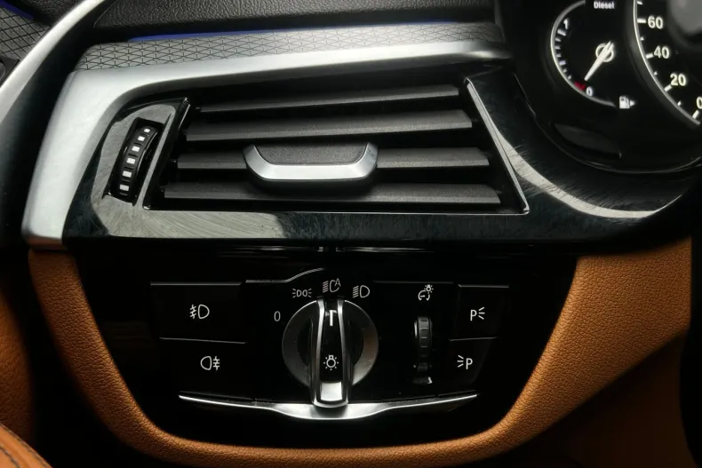 BMW Seria 5 din 2019 cu 127.154 km - oferta BMW151634 - foto 28