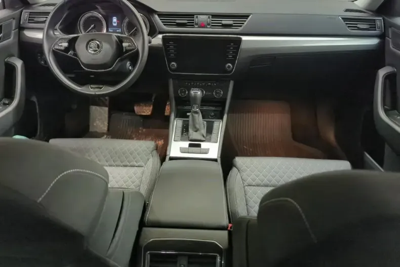 Skoda Superb din 2021 cu 74.252 km - oferta SKO151639 - foto 3