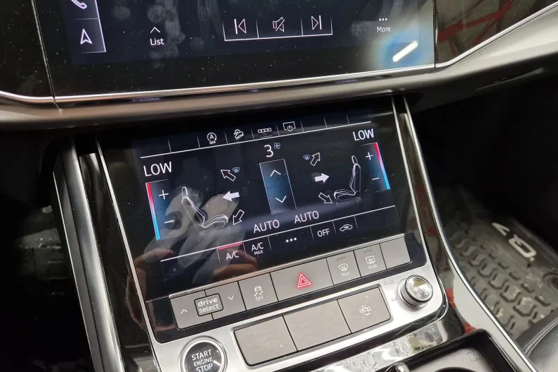 Audi Q7 din 2022 cu 64.225 km - oferta AUD151640 - foto 8