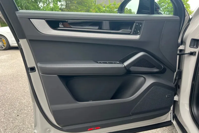 Porsche Cayenne Coupe din 2025 cu 13 km - oferta POR151643 - foto 6