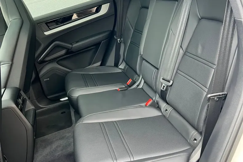 Porsche Cayenne Coupe din 2025 cu 13 km - oferta POR151643 - foto 10