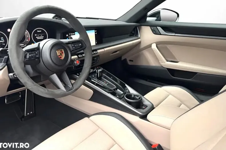 Porsche 911 din 2025 cu 9.000 km - oferta POR151644 - foto 2