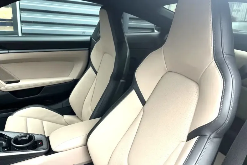 Porsche 911 din 2025 cu 9.000 km - oferta POR151644 - foto 7