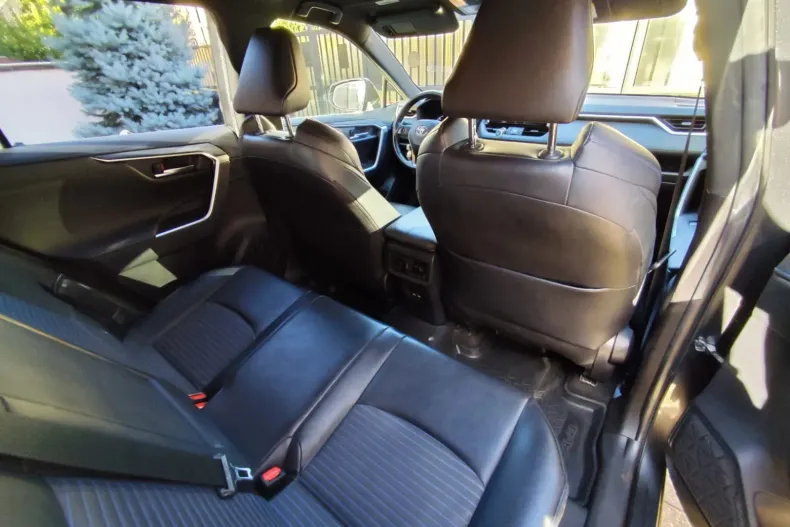 Toyota RAV4 din 2021 cu 44.000 km - oferta TOY151645 - foto 6