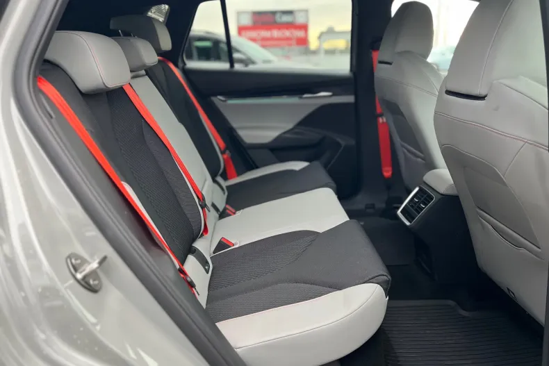 Skoda Elroq din 2025 cu 1.500 km - oferta SKO151647 - foto 26