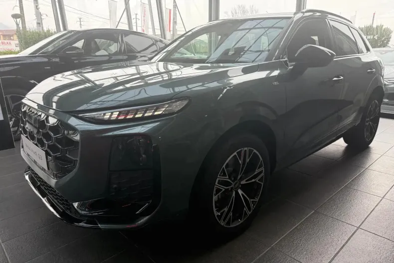 Audi Q3 din 2025 cu 0 km - oferta AUD151654 - foto 1